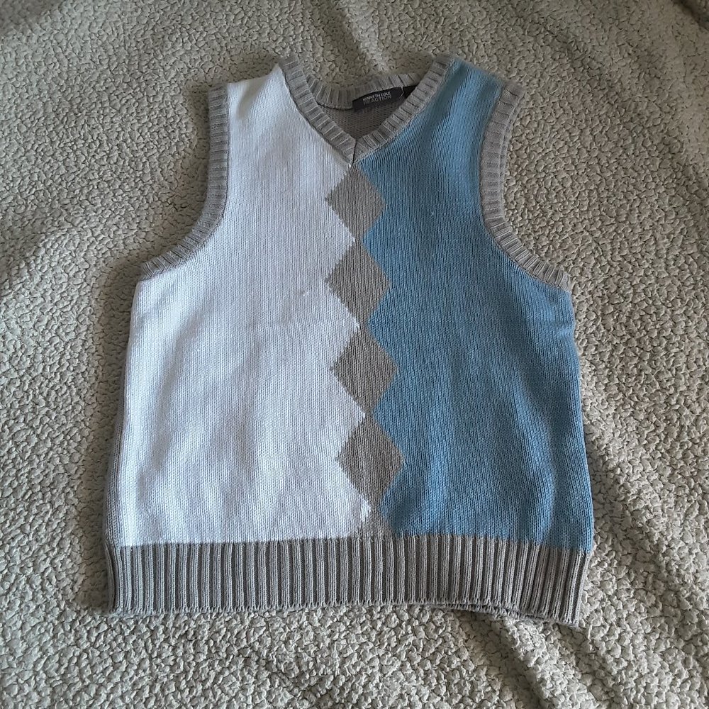 Sweater vest